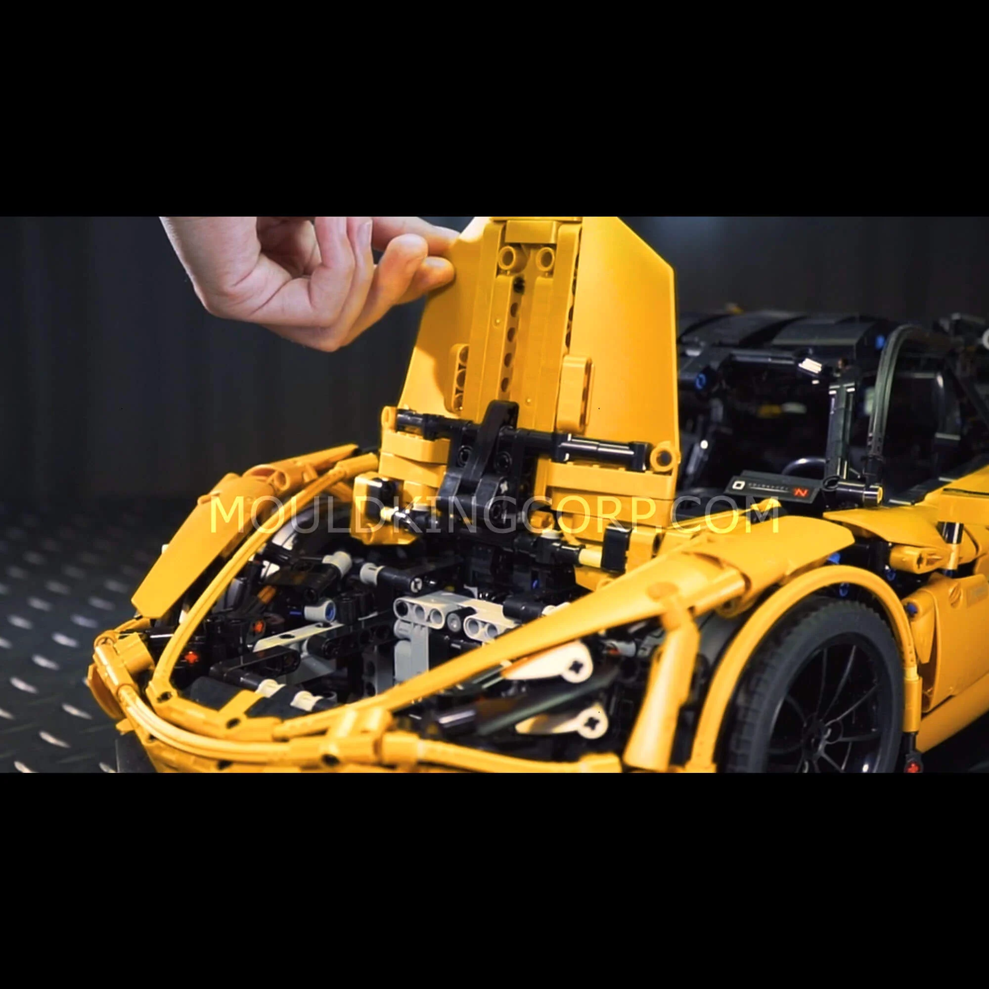 Mould King 13145S 720S Spider Sports Car Remote Controlled Building Set | 3,149 PCS - Image 3