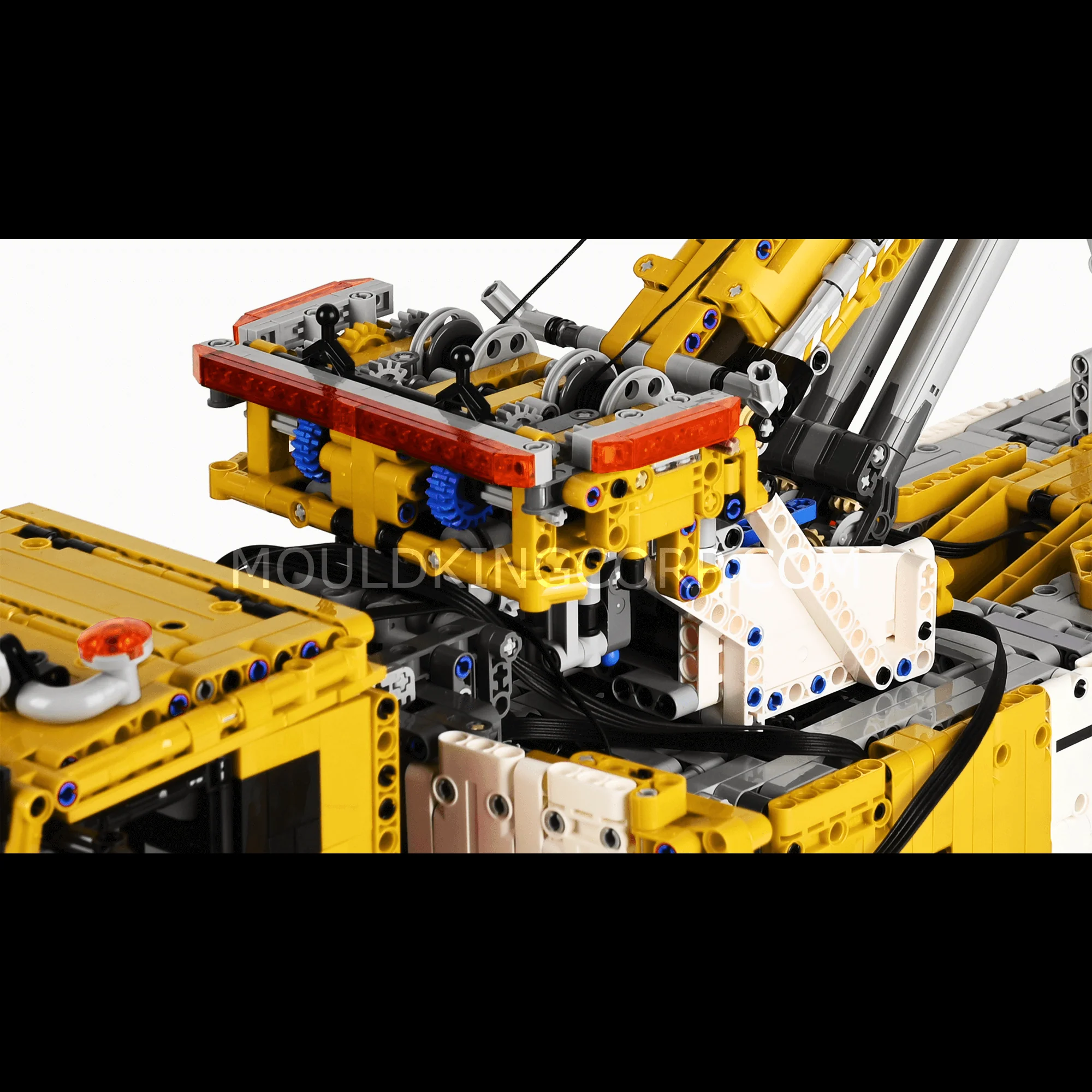 MOULD KING 17028 Remote Controlled Fire & Rescue Truck Building Set | 4,883 PCS - Image 4